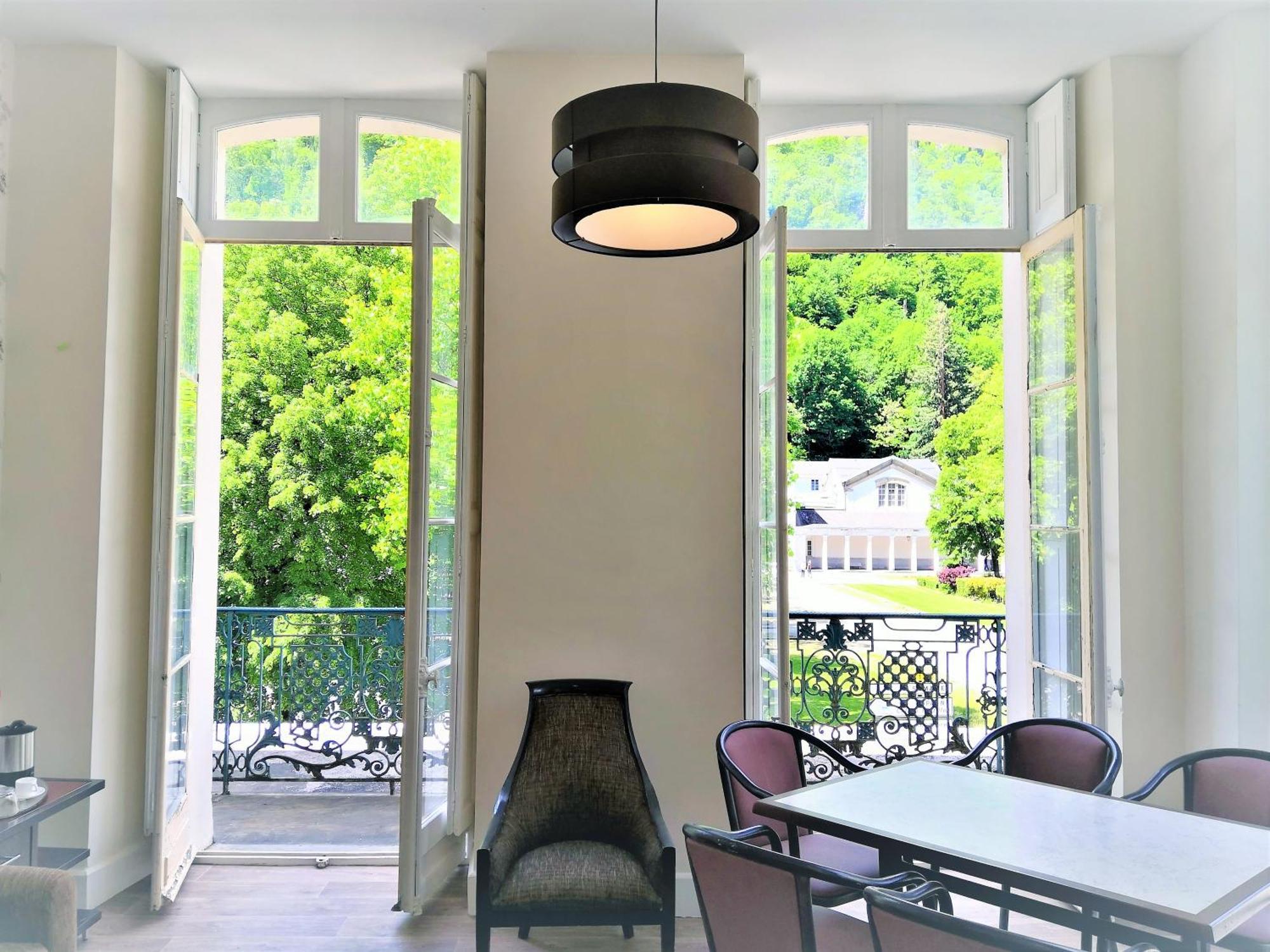 Royal Luchon Aparthotel Bagnères-de-Luchon Eksteriør bilde