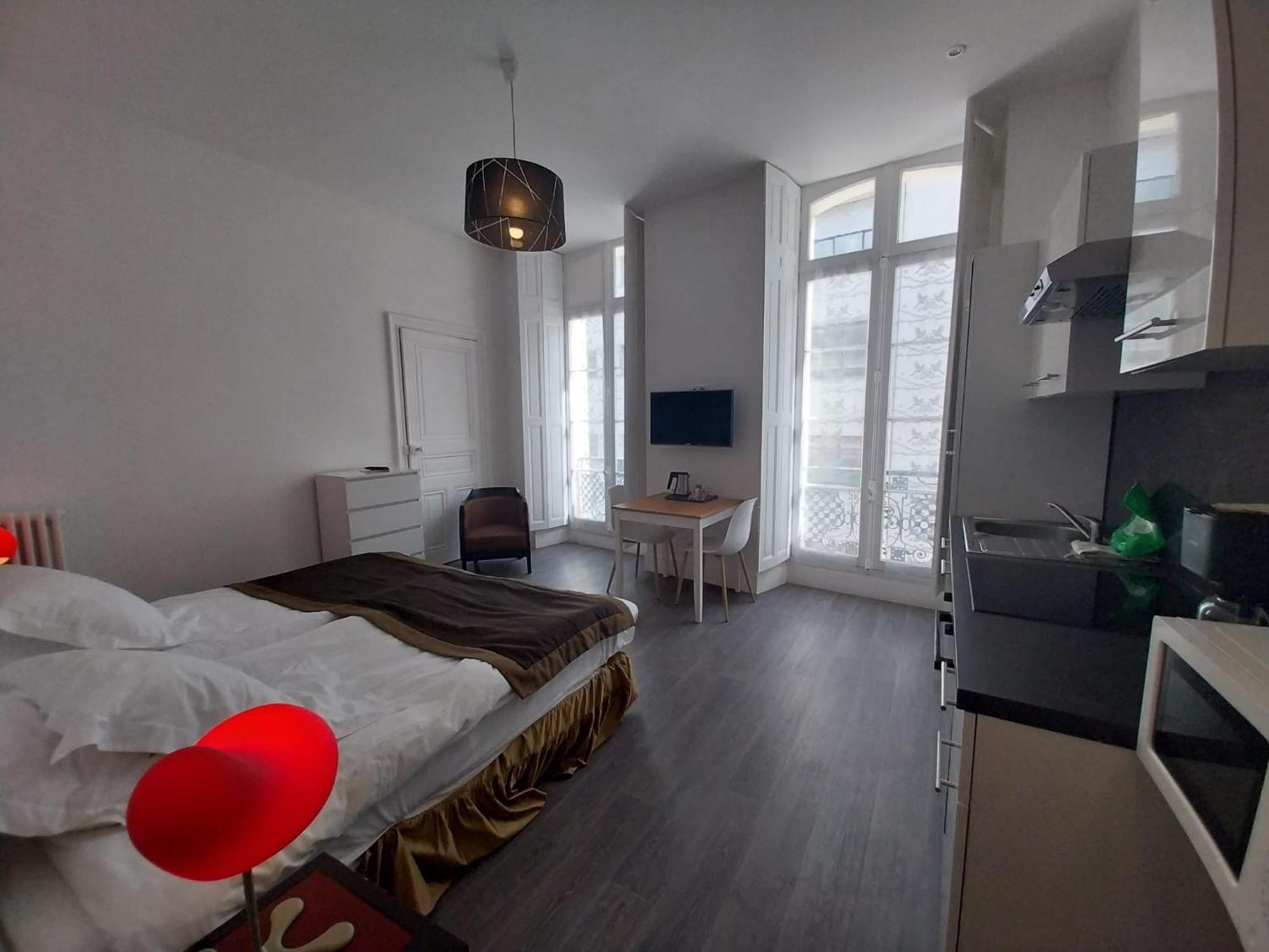 Royal Luchon Aparthotel Bagnères-de-Luchon Eksteriør bilde
